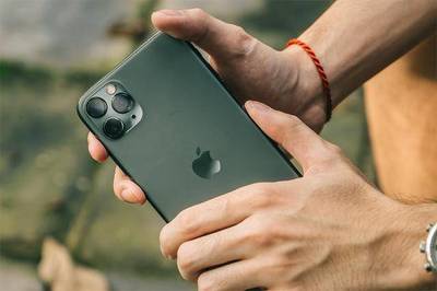 买手机一万修手机七千 苹果iPhone 11保外维修价格的隐痛与思考
